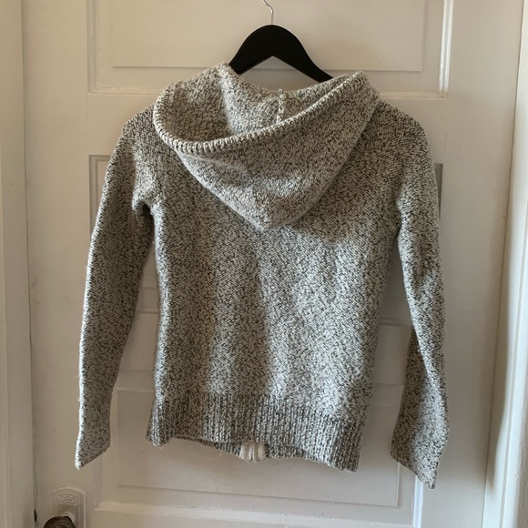 TNA hoodie - Picture 3 of 3